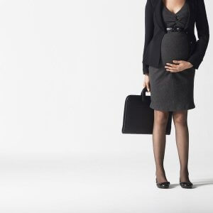 Имеет ли право работодатель уволить беременную женщину: статьи ТК